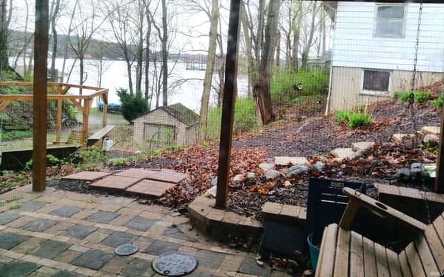 11896 W Breezy Point Drive, Monticello, IN 47960