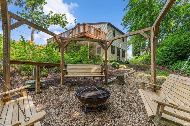 11896 W Breezy Point Drive, Monticello, IN 47960