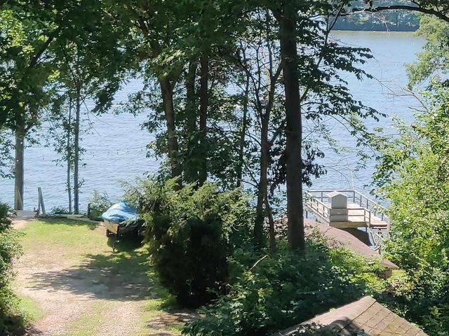 11896 W Breezy Point Drive, Monticello, IN 47960