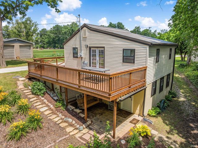 11896 W Breezy Point Drive, Monticello, IN 47960