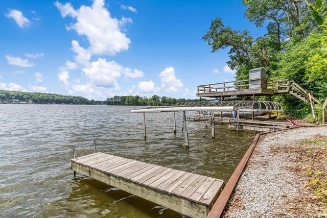 11896 W Breezy Point Drive, Monticello, IN 47960