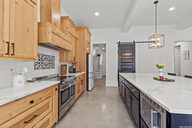 211 Spacious Sky, San Antonio, TX 78260