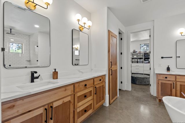 211 Spacious Sky, San Antonio, TX 78260