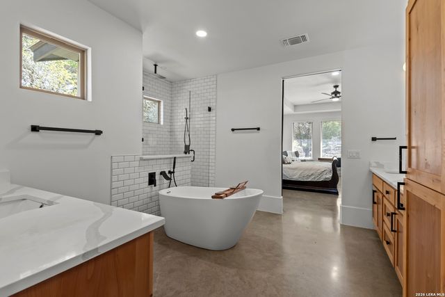 211 Spacious Sky, San Antonio, TX 78260