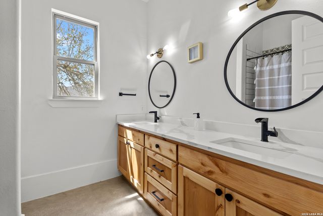 211 Spacious Sky, San Antonio, TX 78260