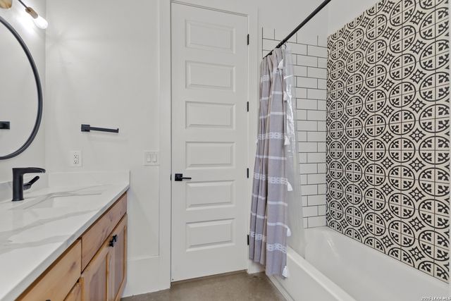 211 Spacious Sky, San Antonio, TX 78260