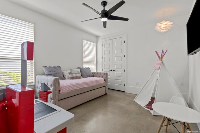 211 Spacious Sky, San Antonio, TX 78260