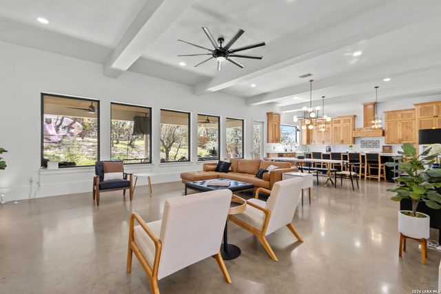 211 Spacious Sky, San Antonio, TX 78260