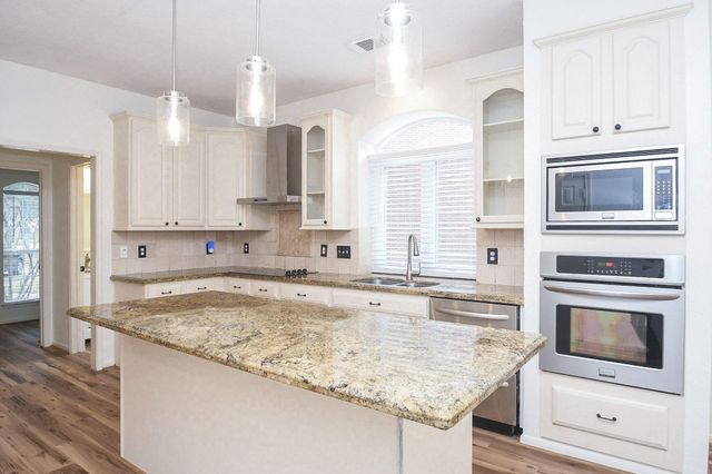 6303 Cool Water Drive, Sugar Land, TX 77479