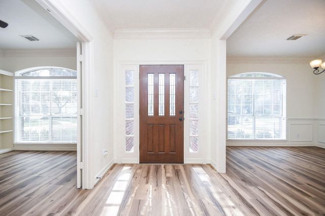 6303 Cool Water Drive, Sugar Land, TX 77479