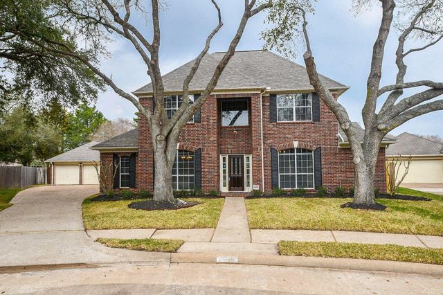 6303 Cool Water Drive, Sugar Land, TX 77479