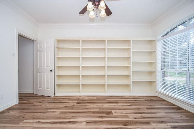 6303 Cool Water Drive, Sugar Land, TX 77479