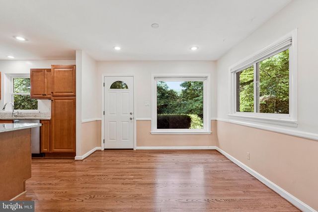 3160 RAVENWOOD DR, Falls Church, VA 22044