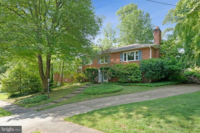 3160 RAVENWOOD DR, Falls Church, VA 22044