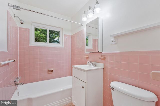 3160 RAVENWOOD DR, Falls Church, VA 22044