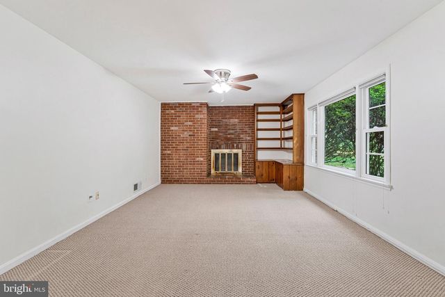 3160 RAVENWOOD DR, Falls Church, VA 22044