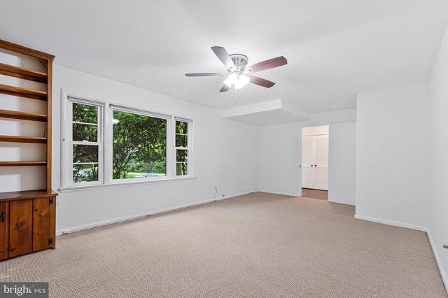 3160 RAVENWOOD DR, Falls Church, VA 22044