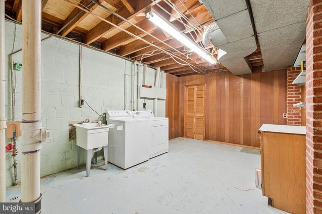 3160 RAVENWOOD DR, Falls Church, VA 22044