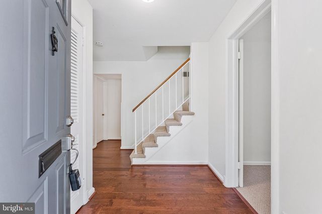 3160 RAVENWOOD DR, Falls Church, VA 22044