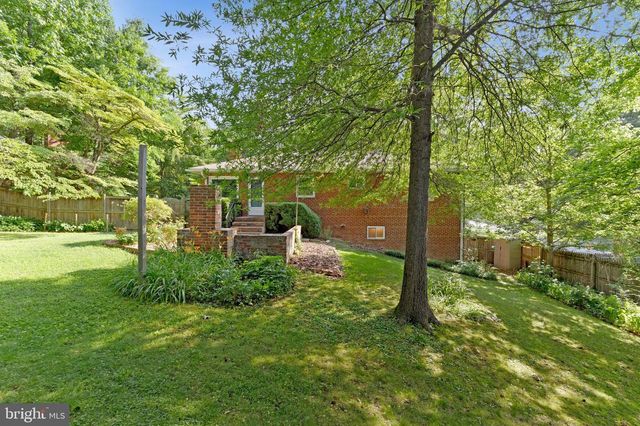 3160 RAVENWOOD DR, Falls Church, VA 22044