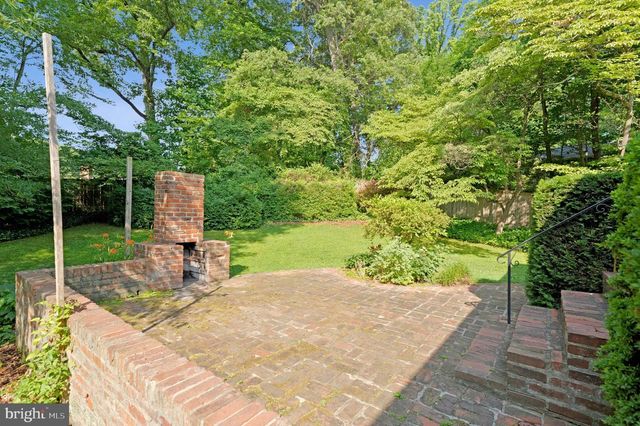 3160 RAVENWOOD DR, Falls Church, VA 22044