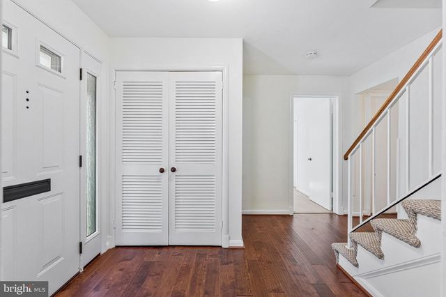 3160 RAVENWOOD DR, Falls Church, VA 22044