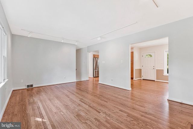 3160 RAVENWOOD DR, Falls Church, VA 22044