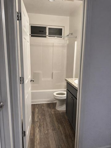 6622 E Berkeley Avenue, Fresno, CA 93727