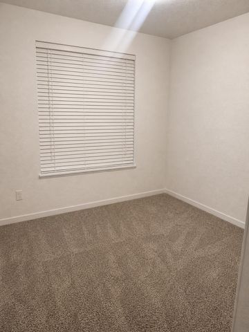 6622 E Berkeley Avenue, Fresno, CA 93727