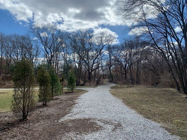 145 Emerson Garden 145, Lexington, MA 02420