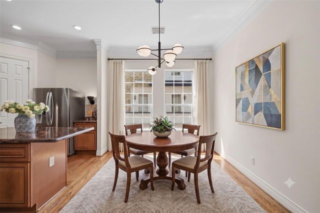 1525 Rosewood Street, Houston, TX 77004