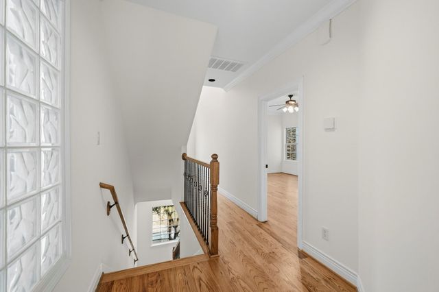 1525 Rosewood Street, Houston, TX 77004