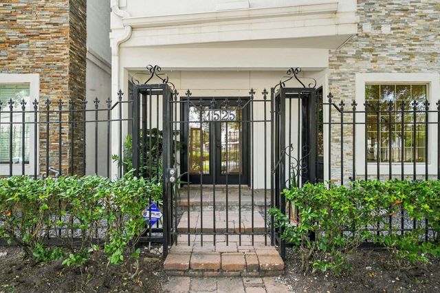 1525 Rosewood Street, Houston, TX 77004