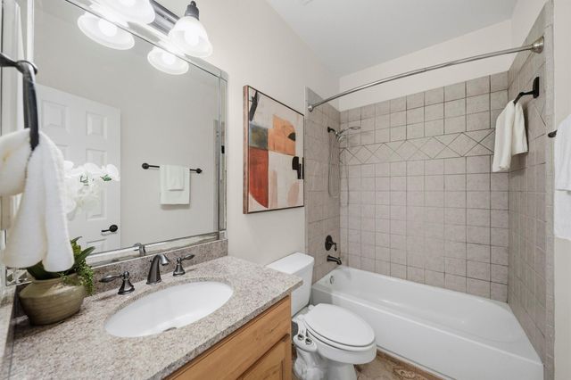 1525 Rosewood Street, Houston, TX 77004