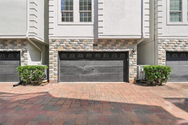 1525 Rosewood Street, Houston, TX 77004