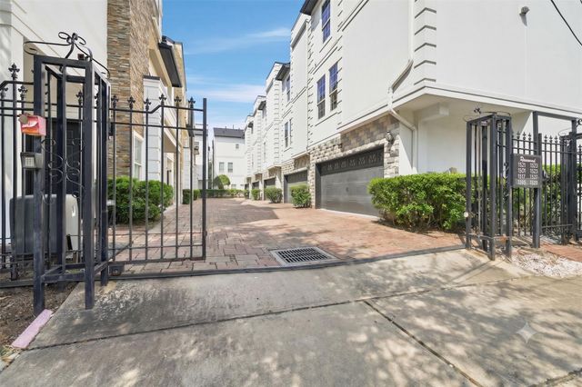 1525 Rosewood Street, Houston, TX 77004