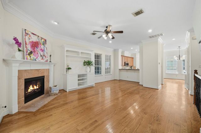 1525 Rosewood Street, Houston, TX 77004