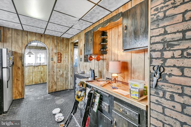 32 S JACKSON ST, Pottsville, PA 17901