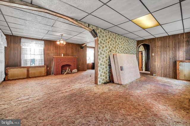 32 S JACKSON ST, Pottsville, PA 17901