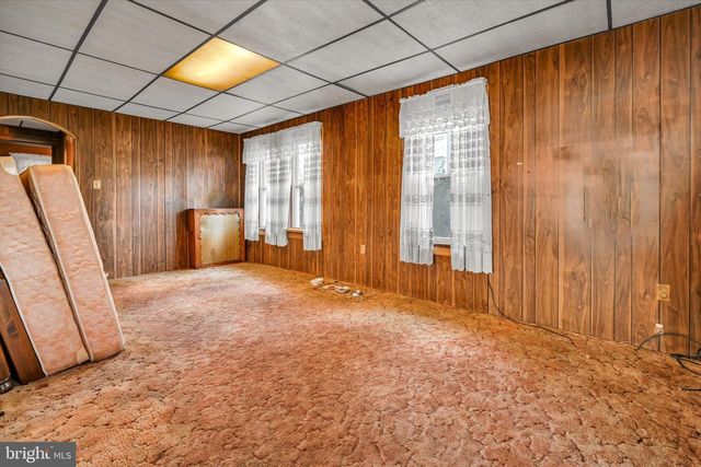 32 S JACKSON ST, Pottsville, PA 17901