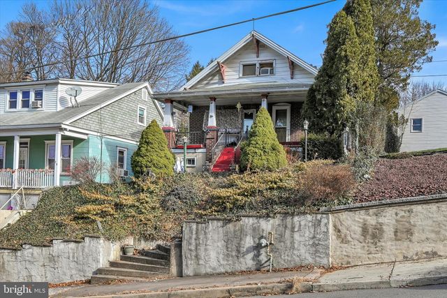 32 S JACKSON ST, Pottsville, PA 17901