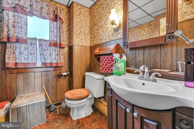 32 S JACKSON ST, Pottsville, PA 17901