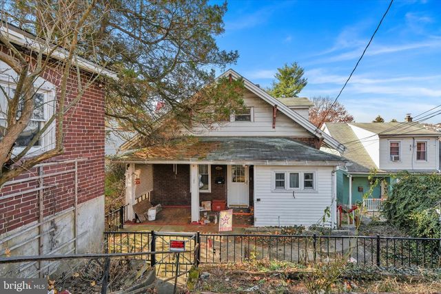 32 S JACKSON ST, Pottsville, PA 17901