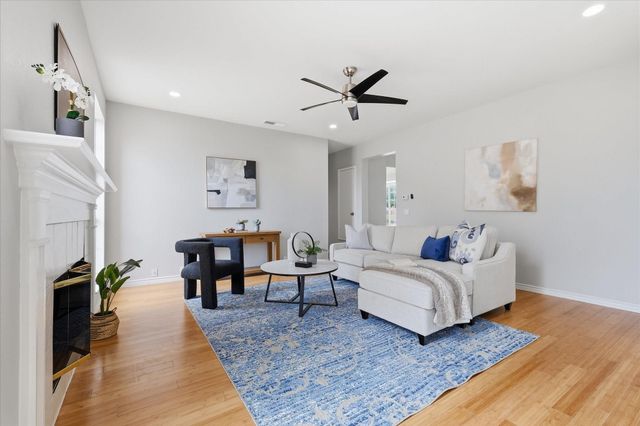 2209 Everglade Court, Carrollton, TX 75006