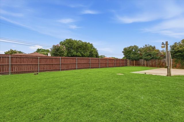 2209 Everglade Court, Carrollton, TX 75006