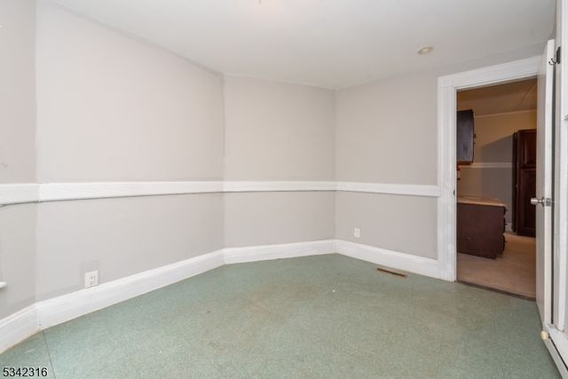 122 Milligan Pl, South Orange Village Twp., NJ 07079