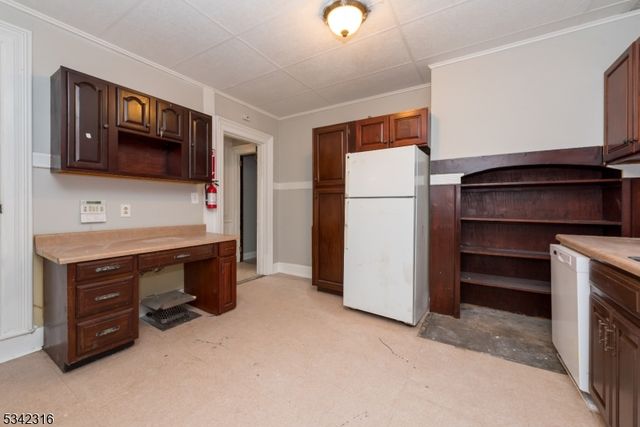 122 Milligan Pl, South Orange Village Twp., NJ 07079