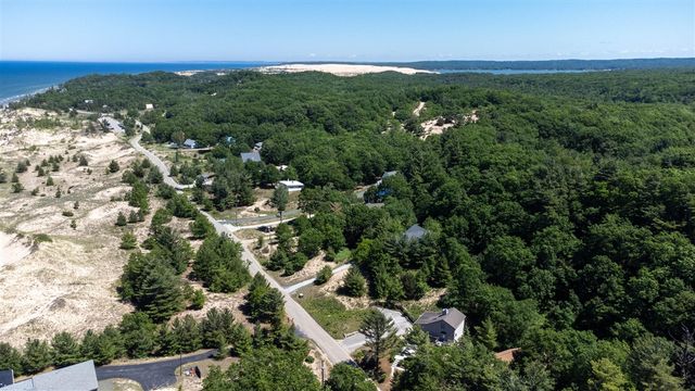 55 S Lighthouse Drive, Mears, MI 49436