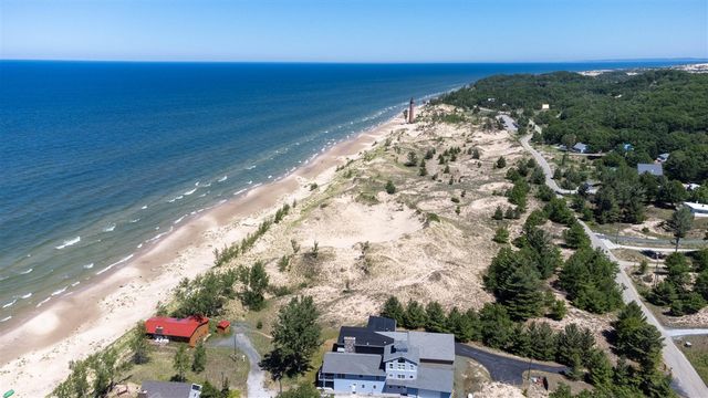 55 S Lighthouse Drive, Mears, MI 49436