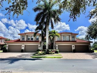 6438 Legacy CIR 304, Naples, FL 34113